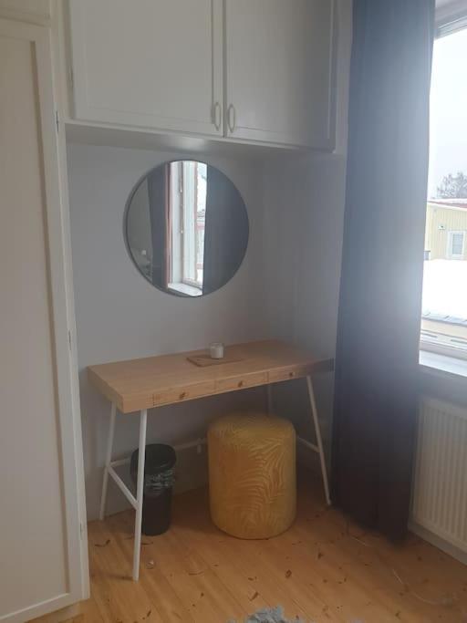 Centrala Stan- 2-Rums Gaestsvit, Perfekt Foer Kollegor Som Oenskar Separata Rum Umeå Exteriér fotografie